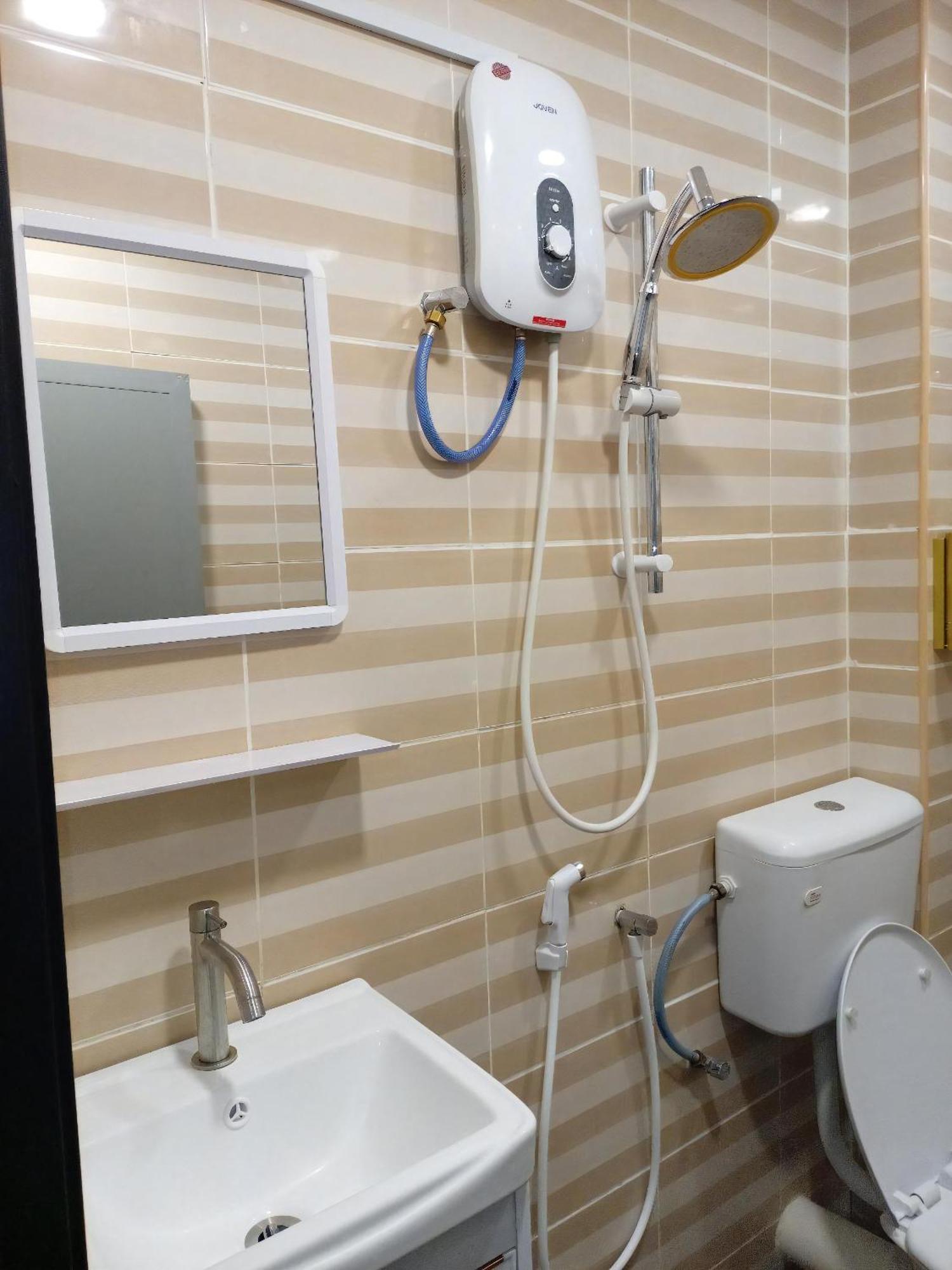 Hotel Seri Intan Тампин Экстерьер фото