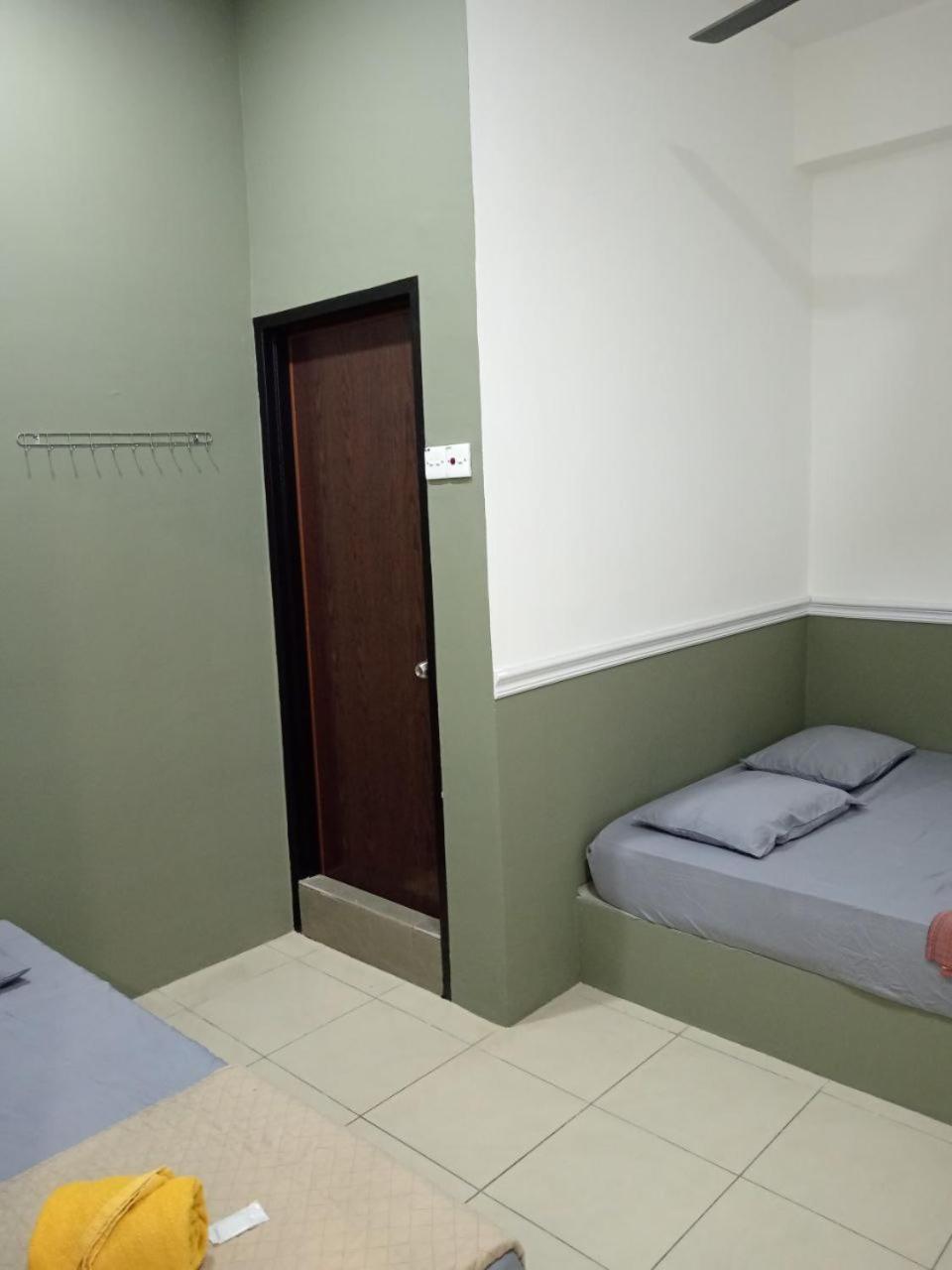 Hotel Seri Intan Тампин Экстерьер фото